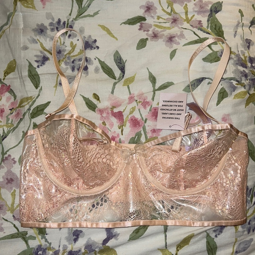 NWT Savage X Fenty Hyper Real clear strapless light pink bra with metallic lace
